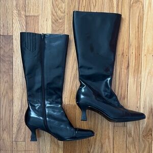 Leslie Fay Glossy Black Heeled Leather Boots